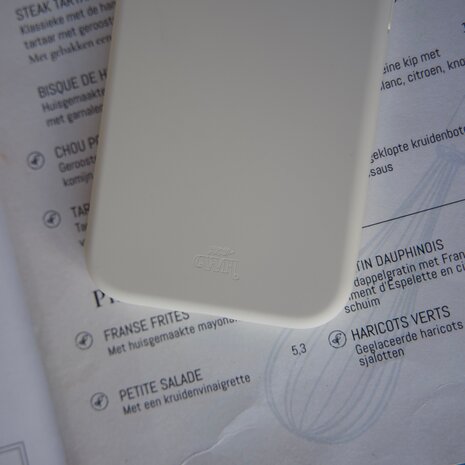 xoxo Wildhearts xoxo Wildhearts Shockproof Silikonhülle - Beige - iPhone Air