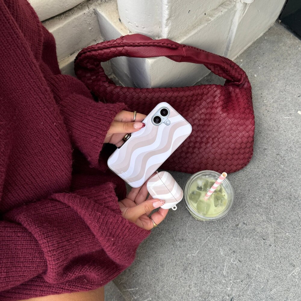 xoxo Wildhearts xoxo Wildhearts Minimal Nude - iPhone 17 Pro Max