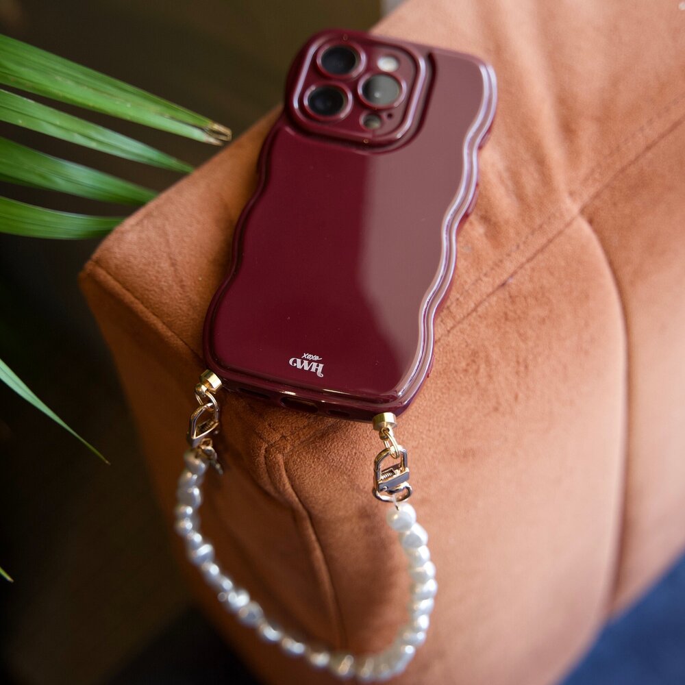 xoxo Wildhearts xoxo Wildhearts Glossy Wavy Cord Case Burgundy - Pearlfection (short) - iPhone 17