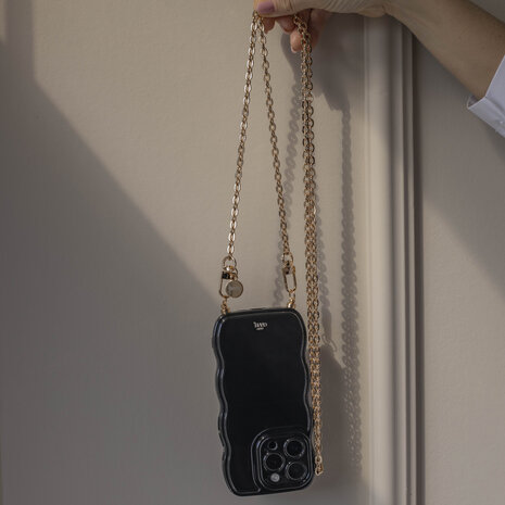 xoxo Wildhearts xoxo Wildhearts Glossy Wavy Cord Case Black - Dreamy (long) - iPhone 17 Pro