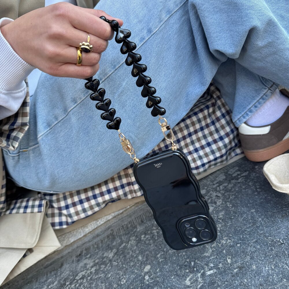 xoxo Wildhearts xoxo Wildhearts Glossy Wavy Cord Case Black - Funky Hearts (black) - iPhone 17 Pro