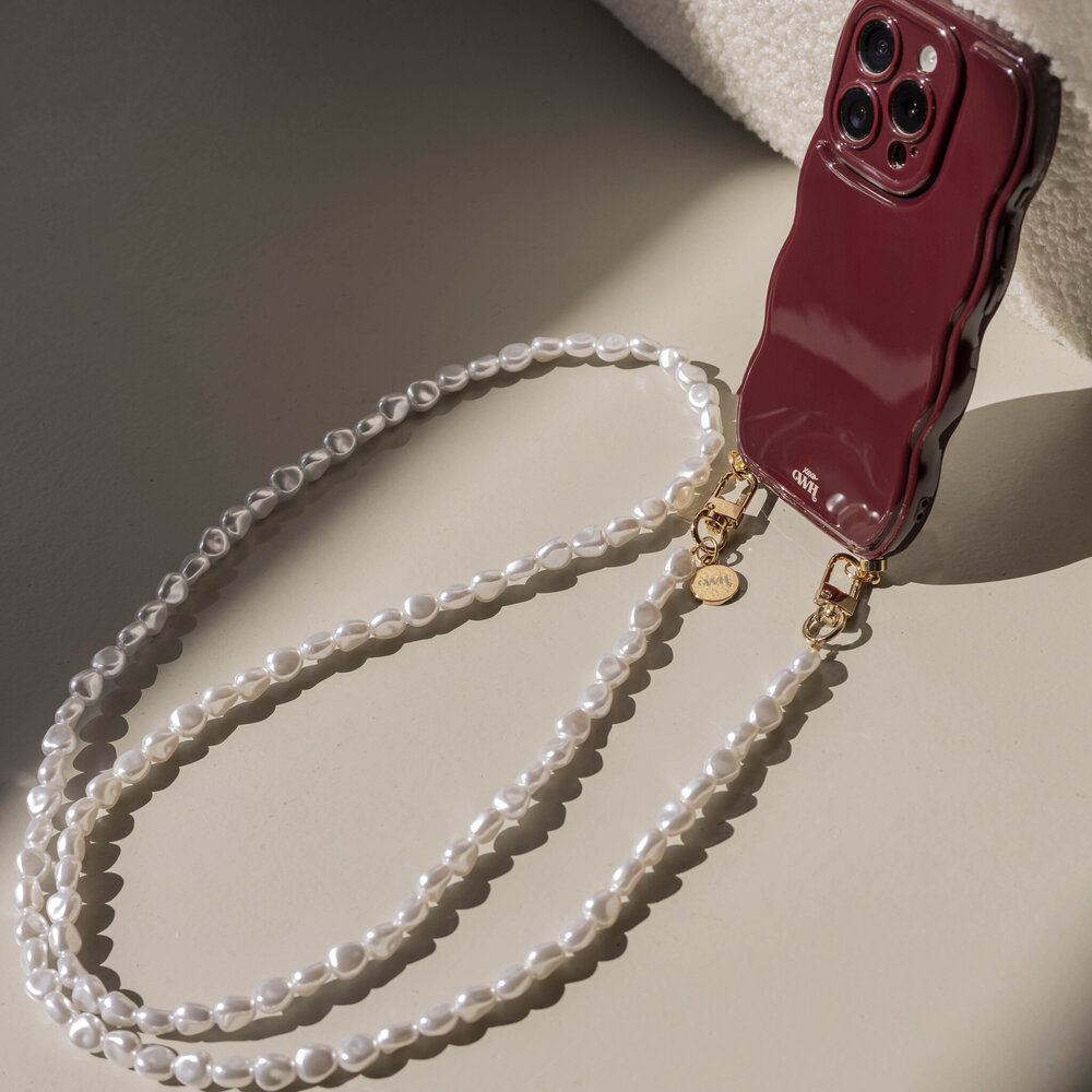 xoxo Wildhearts xoxo Wildhearts Glossy Wavy Cord Case Burgundy - Pearlfection (long) - iPhone Air xoxo Wildhearts xoxo Wildhearts Glossy Wavy Cord Case Burgundy - Pearlfection (long) - iPhone Air