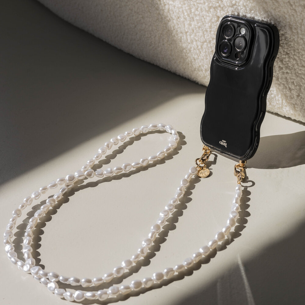 xoxo Wildhearts xoxo Wildhearts Glossy Wavy Cord Case Black - Pearlfection (long) - iPhone Air xoxo Wildhearts xoxo Wildhearts Glossy Wavy Cord Case Black - Pearlfection (long) - iPhone Air