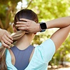 Strap-it® Strap-it Fitbit Versa / Versa 2 Silikonband mit Löchern (Grau-Blau) Strap-it® Strap-it Fitbit Versa / Versa 2 Silikonband mit Löchern (Grau-Blau)