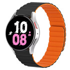 Strap-it® Strap-it Samsung Galaxy Watch 5 - 44mm magnetisches Silikonarmband (Schwarz/Orange)