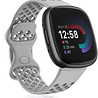 Strap-it® Strap-it Fitbit Versa 4 Silikonarmband mit Löchern (Grau) Strap-it® Strap-it Fitbit Versa 4 Silikonarmband mit Löchern (Grau)
