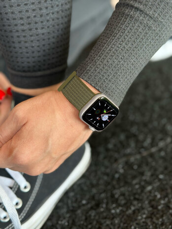 Strap-it® Strap-it Apple Watch Nylon Loop Armband (Oliv) Strap-it® Strap-it Apple Watch Nylon Loop Armband (Oliv)