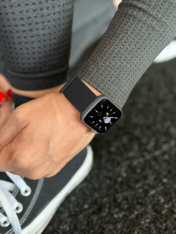 Strap-it® Strap-it Apple Watch Armband Nylon (Schwarz) Strap-it® Strap-it Apple Watch Armband Nylon (Schwarz)