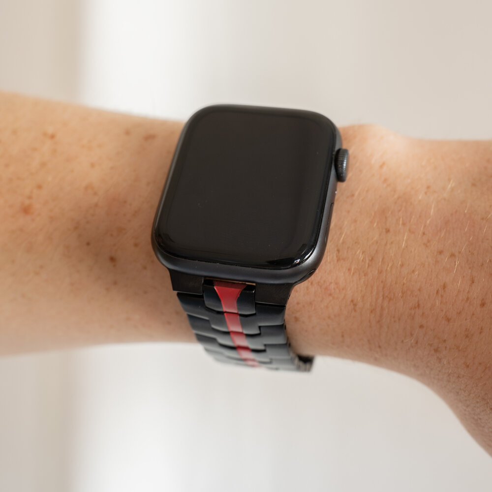 Strap-it® Strap-it Apple Watch Stahl Ironband (Schwarz/Rot) Strap-it® Strap-it Apple Watch Stahl Ironband (Schwarz/Rot)