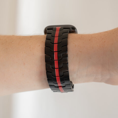 Strap-it® Strap-it Apple Watch Stahl Ironband (Schwarz/Rot) Strap-it® Strap-it Apple Watch Stahl Ironband (Schwarz/Rot)