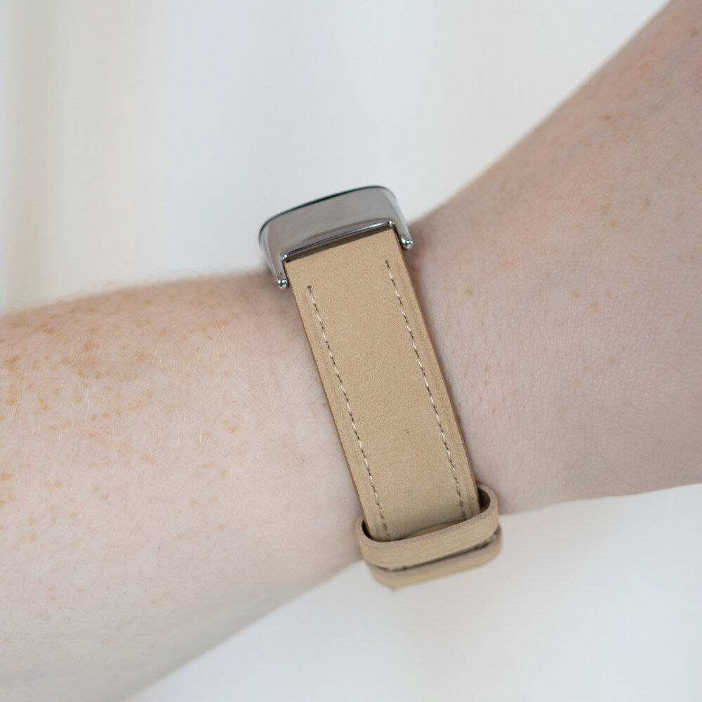 Strap-it® Strap-it Fitbit Charge 5 Lederarmband (Aprikose) Strap-it® Strap-it Fitbit Charge 5 Lederarmband (Aprikose)