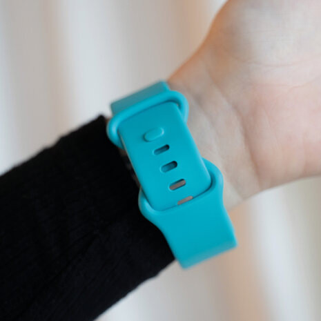 Strap-it® Strap-it Fitbit Charge 6 Silikon Armband (Aqua) Strap-it® Strap-it Fitbit Charge 6 Silikon Armband (Aqua)