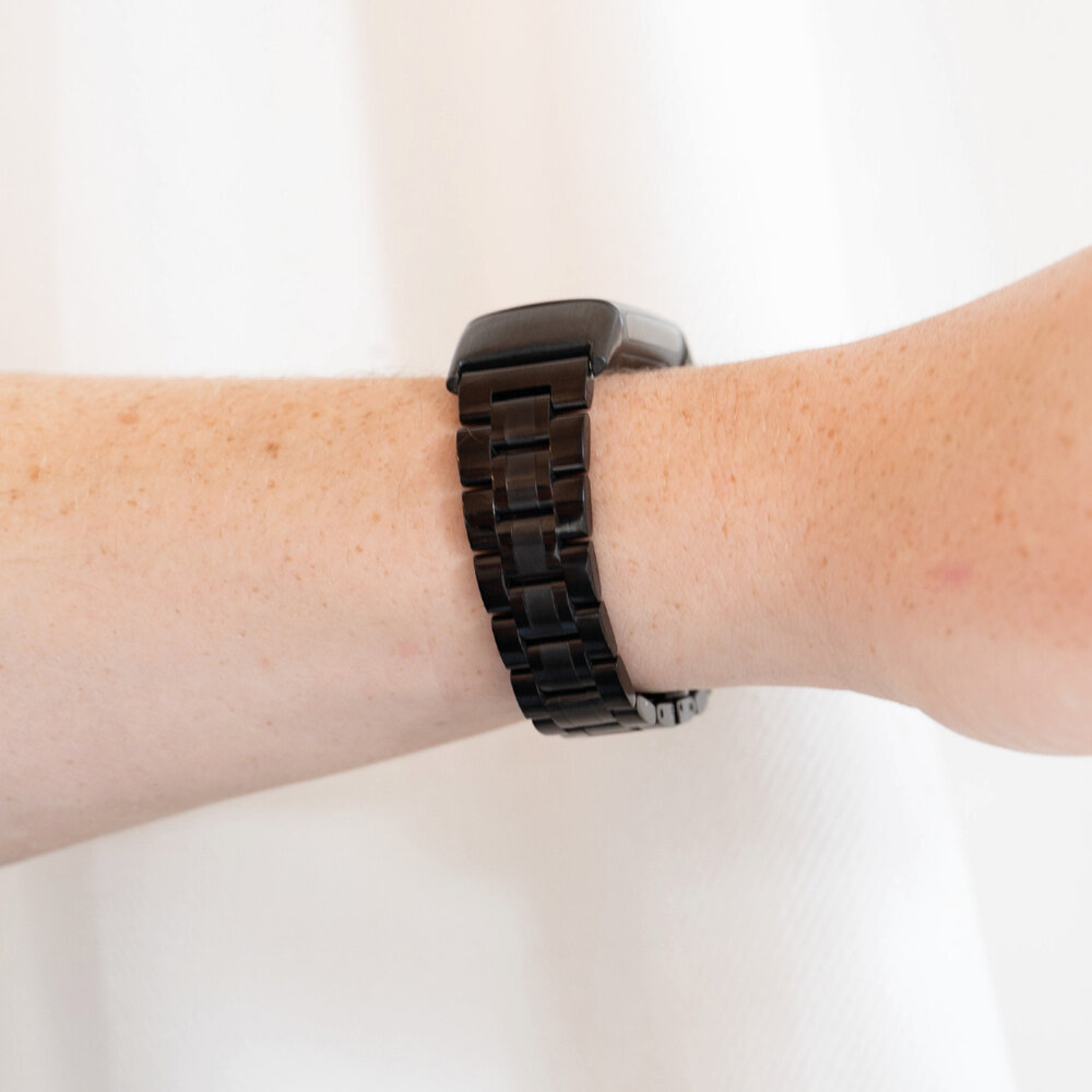 Strap-it® Strap-it Fitbit Charge 5 Metal Link Armband (Schwarz) Strap-it® Strap-it Fitbit Charge 5 Metal Link Armband (Schwarz)