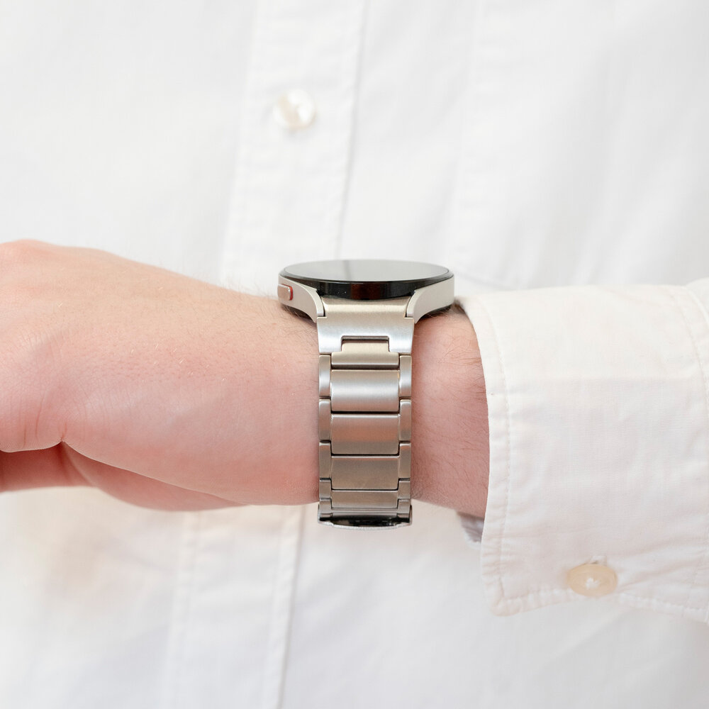 Strap-it® Strap-it Samsung Galaxy Watch 5 40mm 'One push' Titan Armband (Silber) Strap-it® Strap-it Samsung Galaxy Watch 5 40mm 'One push' Titan Armband (Silber)