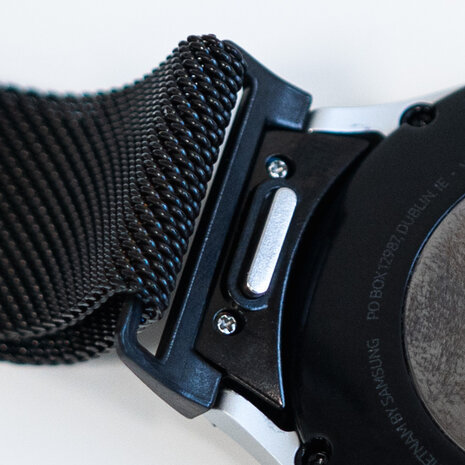 Strap-it® Strap-it Samsung Galaxy Watch 4 Classic 42mm 'One push' Milanese Armband (Schwarz) Strap-it® Strap-it Samsung Galaxy Watch 4 Classic 42mm 'One push' Milanese Armband (Schwarz)