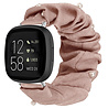 Strap-it® Strap-it Fitbit Versa 3 Scrunchie Armband (Beige mit Perlen) Strap-it® Strap-it Fitbit Versa 3 Scrunchie Armband (Beige mit Perlen)