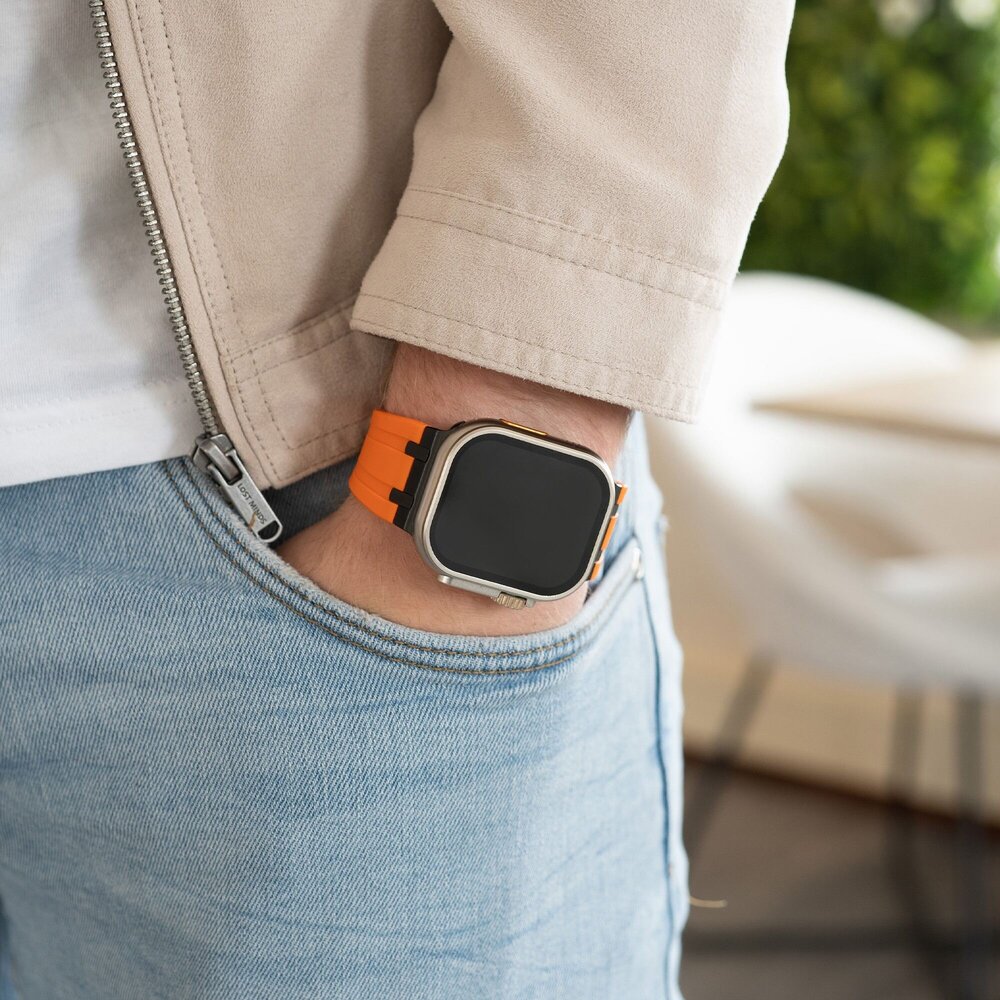 Strap-it® Strap-it Apple Watch Luxus Liquid Silikonarmband (Orange mit Schwarz) Strap-it® Strap-it Apple Watch Luxus Liquid Silikonarmband (Orange mit Schwarz)