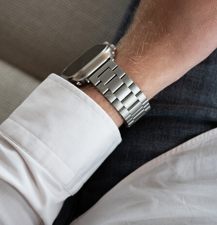 Strap-it® Strap-it Apple Watch Stahlarmband (Titanium) Strap-it® Strap-it Apple Watch Stahlarmband (Titanium)