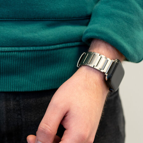 Bandz Bandz Apple Watch Titanium Gliederband (Silber) Bandz Bandz Apple Watch Titanium Gliederband (Silber)