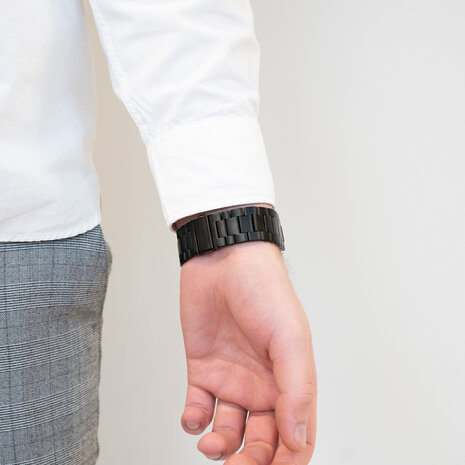 Bandz Bandz Samsung Galaxy Watch 4 - 44mm Titanium Gliederband (Schwarz) Bandz Bandz Samsung Galaxy Watch 4 - 44mm Titanium Gliederband (Schwarz)