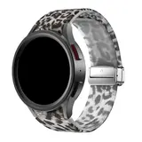 Strap-it® Samsung Galaxy Watch 4 44mm Glow in the Dark D-Buckle Armband Leopard Strap-it® Samsung Galaxy Watch 4 44mm Glow in the Dark D-Buckle Armband Leopard