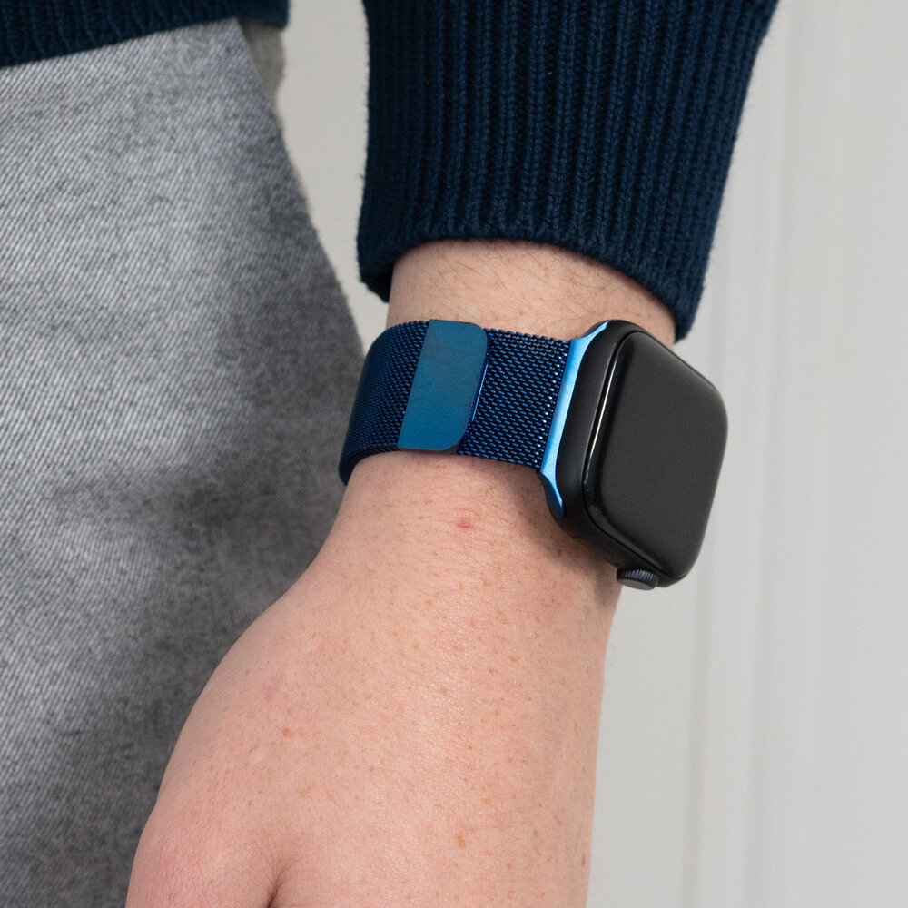 Bandz Bandz Apple Watch Milanese Loop Armband (Blau) Bandz Bandz Apple Watch Milanese Loop Armband (Blau)