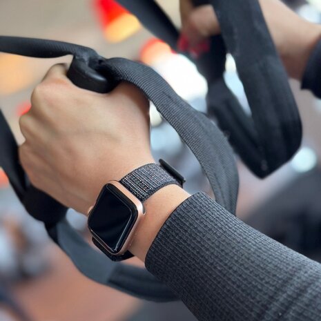 Strap-it® Strap-it Apple Watch Armband Nylon (Schwarz) Strap-it® Strap-it Apple Watch Armband Nylon (Schwarz)