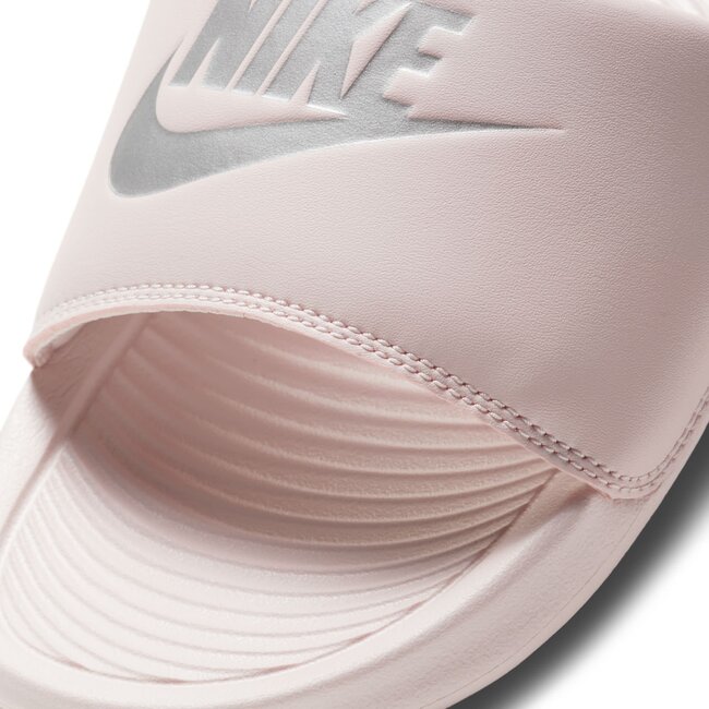 NIKE  W  Victori One Slide - Rose/Silver