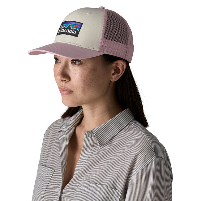 PATAGONIA P-6 Logo LoPro Trucker Hat - White Violet