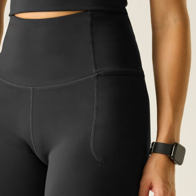 DARE 2B W's Refresh Short- Black