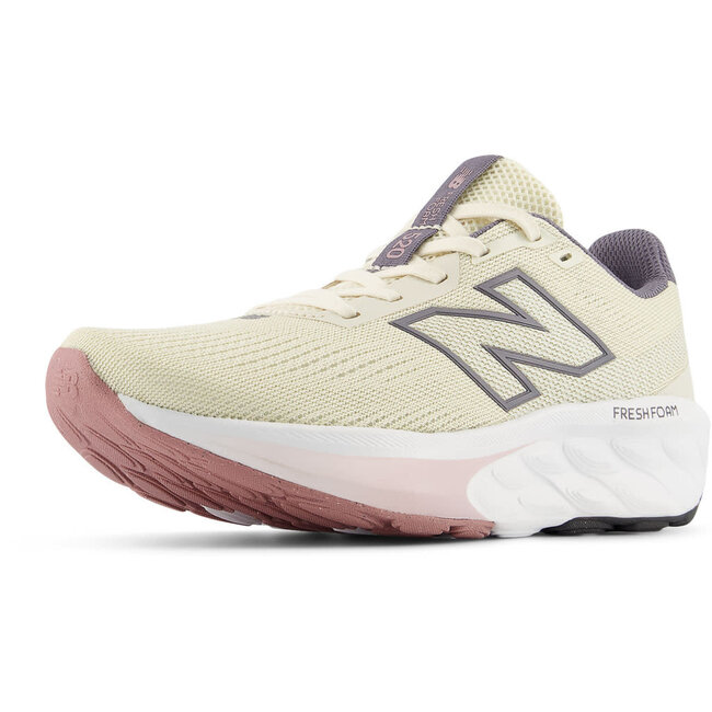NEW BALANCE W520 v8 - BeigePink