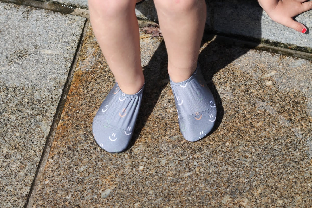 Slipstop smiley grey-2