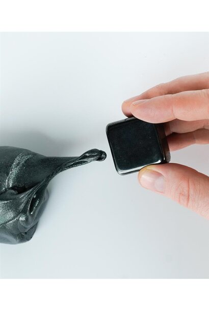 Crazy aaron's kleedklei putty met magneet - strange attractor