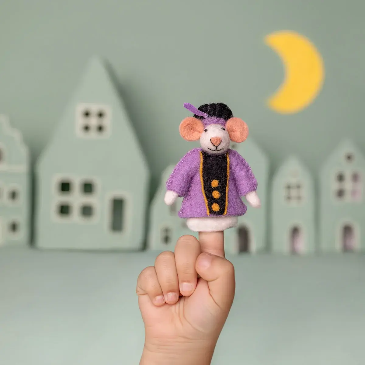 Sjaal met verhaal vilten vingerpopje piet muis 12cm - lila-1