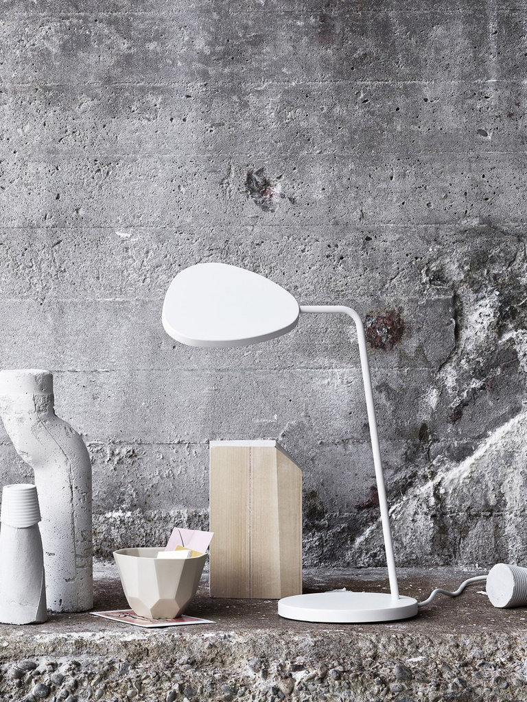 Muuto Leaf table lamp