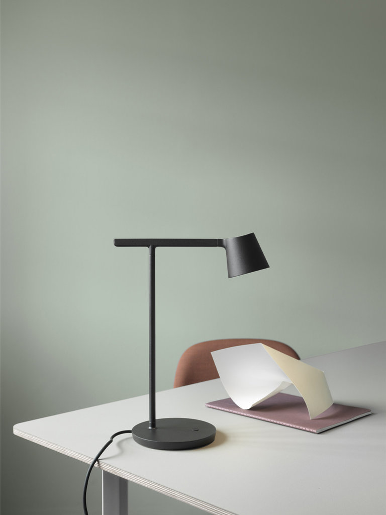 Muuto Tip table lamp