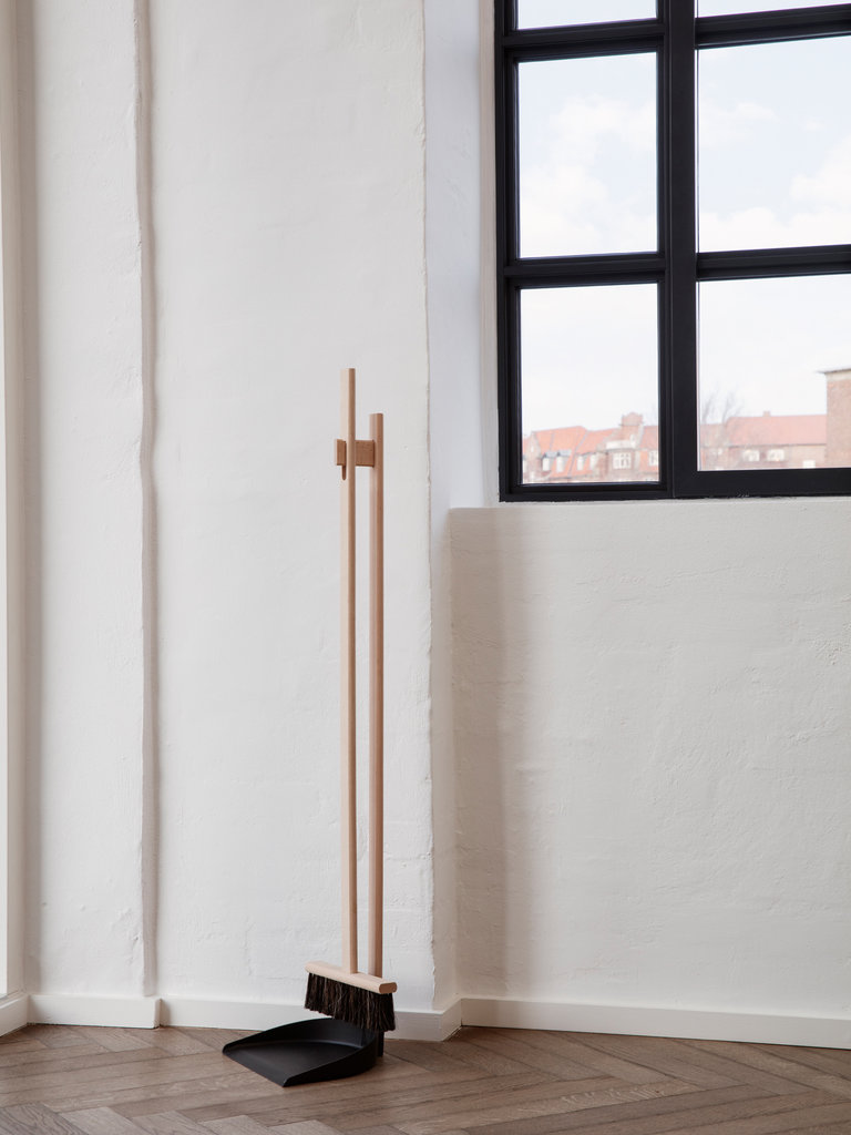 ferm Living Icon Broom Set