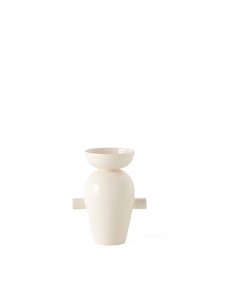 https://cdn.webshopapp.com/shops/319508/files/437255990/330x440x1/andtradition-momento-vase-jh40.jpg