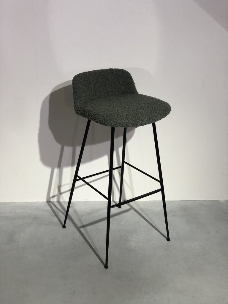 andTradition Rely HW88 Barstool