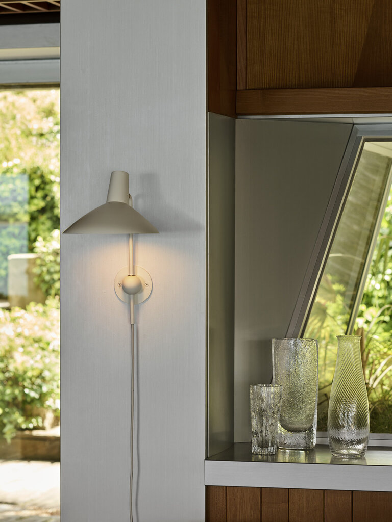andTradition Tripod HM12 Wall Lamp