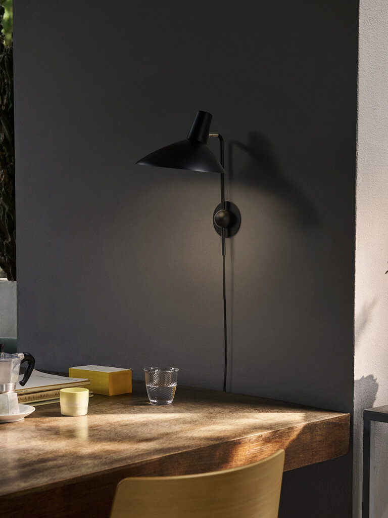 andTradition Tripod HM12 Wall Lamp