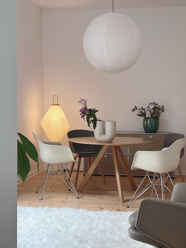 Vitra Akari 13A floor lamp