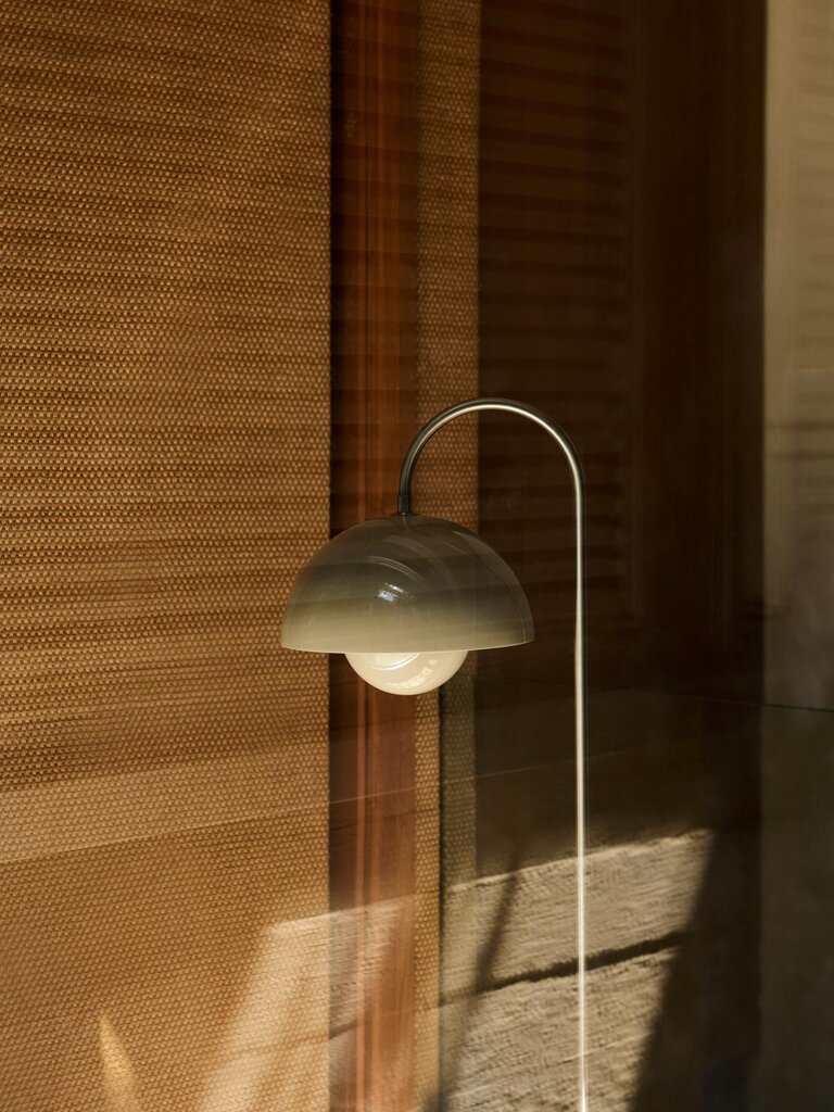andTradition Flowerpot Floor Lamp - VP12