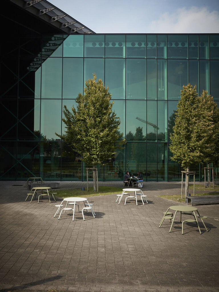 Extremis Virus - 5-seater