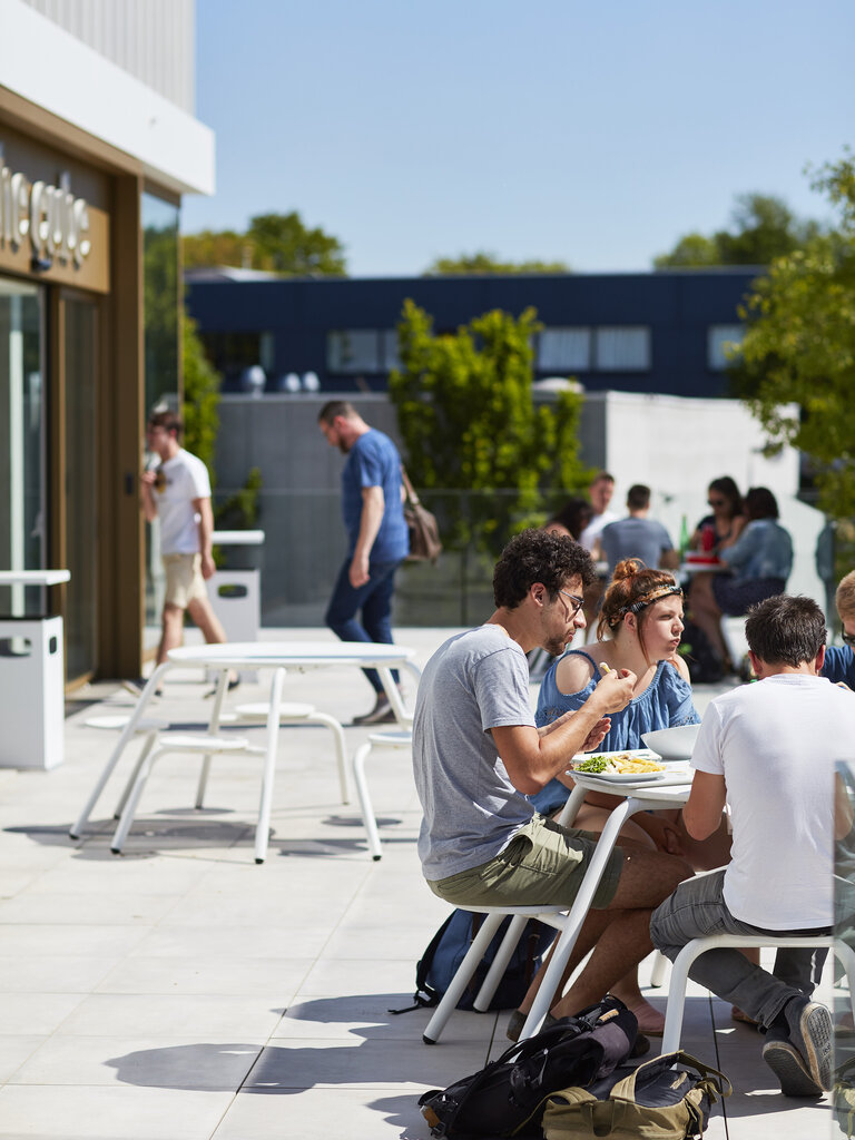 Extremis Virus - 5-seater