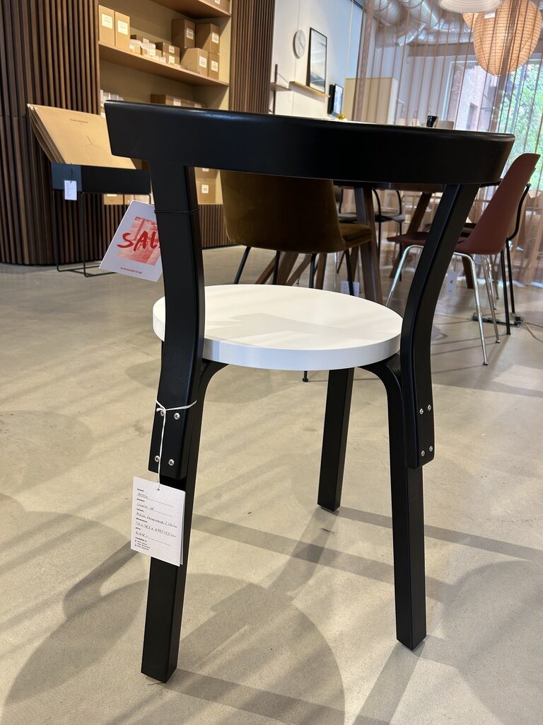 Artek Chair 68 [Ex-display]