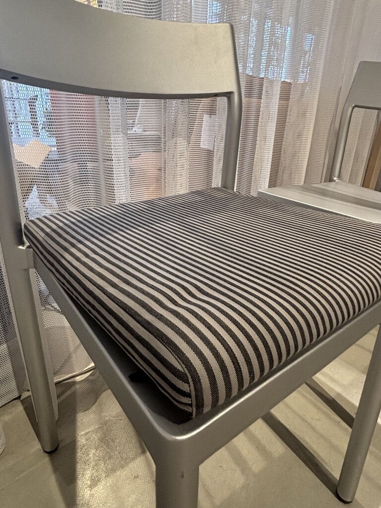 HAY Type chair - Aluminium + Seat cushion grey black stripe [Ex-display]