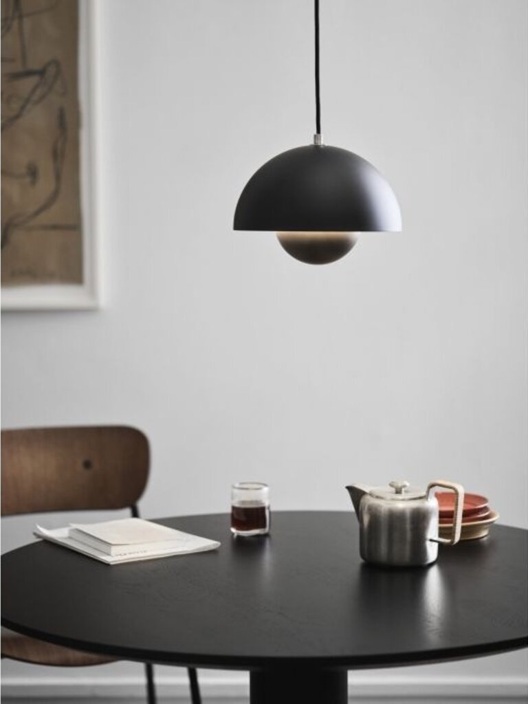 andTradition Flowerpot VP1 - Matt black [Ex-display]