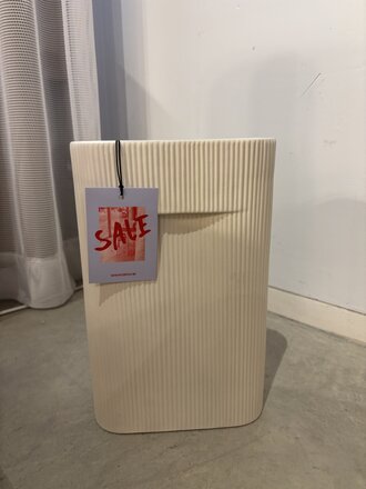 Muuto Ridge Vase - Off-White - Medium [Ex-display]