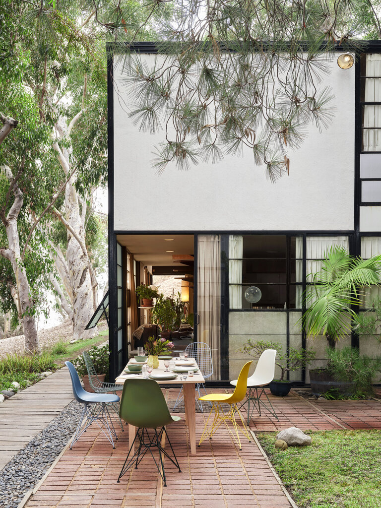 Vitra Eames Plastic Side Chair RE DSR - Mustard/Citron - Set of 4